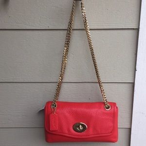 NWT Coach Gold Chain Shoulder or Crossbody 🌹Cardinal Red